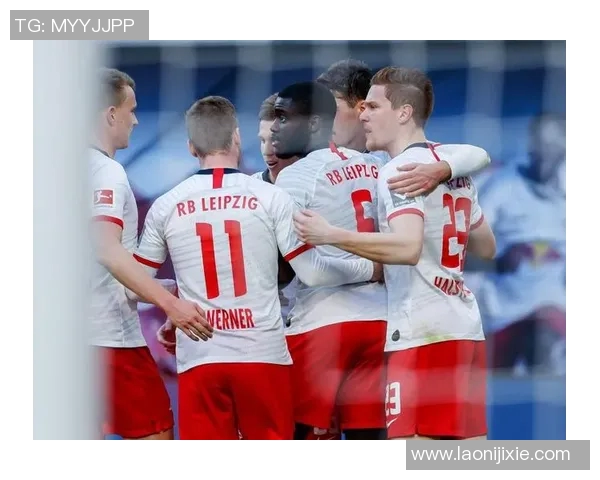 柏林赫塔击败RB莱比锡，重返德甲胜利榜首位置：激情与荣耀再现